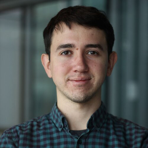 Mr. Veljkovic is a bioinformatics analyst at Seven Bridges developing tools and workflows for single-cell analysis.