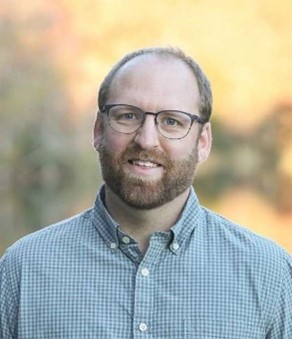 Headshot of Dr. Joe Flores Toro